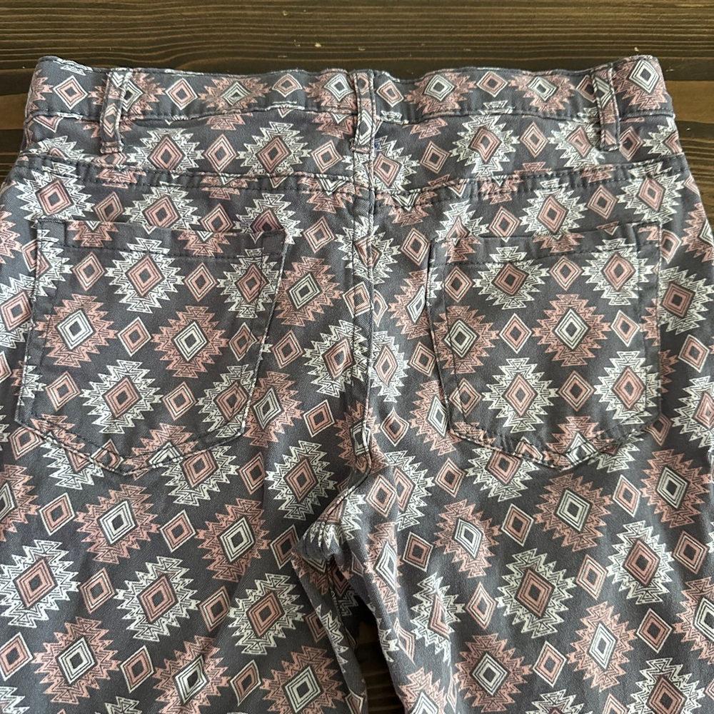 The Children's Place Girls Southwestern Print Jeans Size 10 Gray Pink Boho - Picture 4 of 5